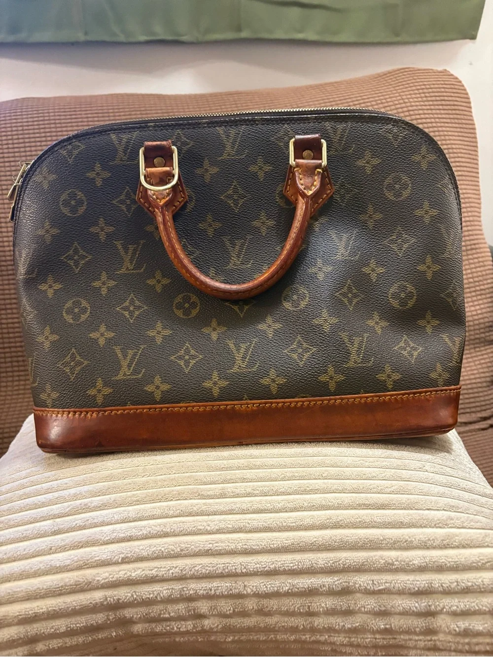 Vintage (2000) Louis Vuitton Monogram Alma  Satchel PM